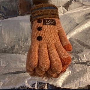 Women’s Ugg Gloves